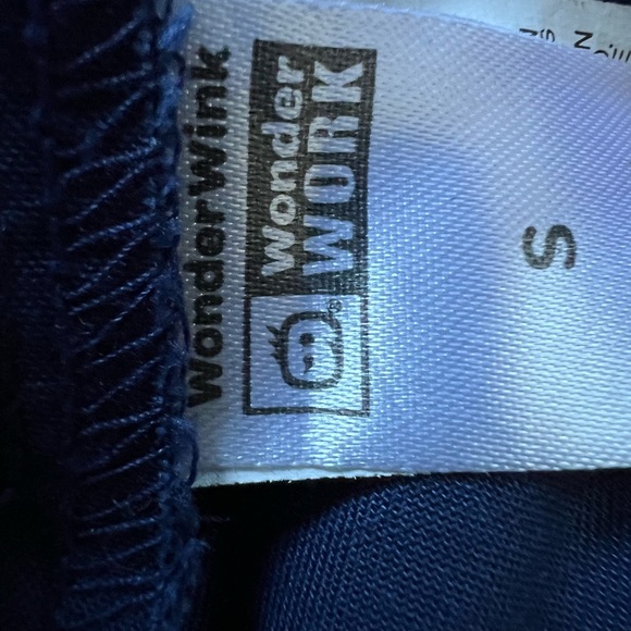 Wonder Work Maternity scrubs - Picture 2 of 2